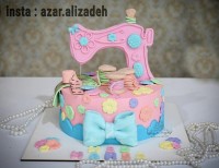 کیک با تم چرخ خیاطی