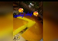کیک گلاب و زعفران با سس مخصوص