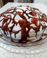 کیک قهوه (باتزیین کرم شانتی)