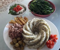 سبزی پلو با تن ماهی