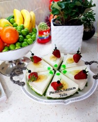 چیز کیک ژله ای با پایه بیسکویت