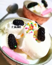 بستنی وانیلی با موز و شکلات