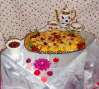 نان گل مربایی همرا مربای البالو و توت فرنگی