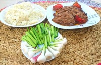 بادمجان شکم پر گیلانی