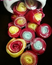 ژله رولی رنگین کمانی