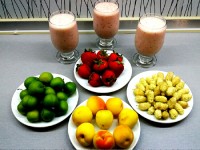 اسموتی توت فرنگی و موز