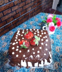 کیک با فیلینگ موز و گردو