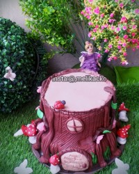 کیک تنه درخت