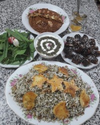 پلوشوید با خورش باقلا فسنجان