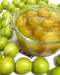 کمپوت گوجه سبز