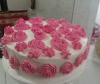 باسلام کیک شیفون باروکش خامه