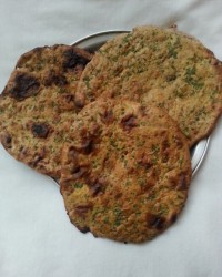 نان محلی با تره کوهی