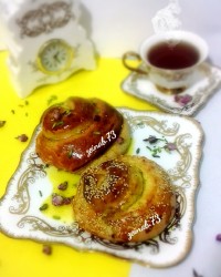 نان مغزدار شربتی