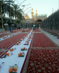 سفره افطاری کربلا مهمونای اقا خوش ب سعادتشون