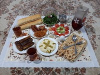بفرمایید افطاری