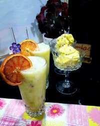 اب طالبی با بستنی