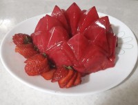 کرم توت فرنگی