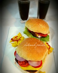 افطاری خوشمزه ما همبرگر خانگی