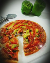 پیتزا خوشمزه من واسه افطاری☺☺☺☺