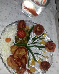 اینم اقای فلافل عشق جدیدم، با ماهی عیدمون