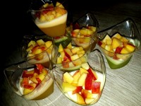 بازم ژله بستنی من با میوهه