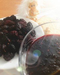 شربت و مربای شاه توت