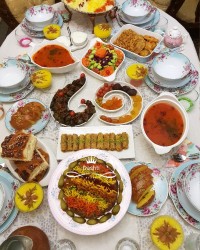 سفره افطار دیشب من برای پدر ومادرشوهر عزیزم