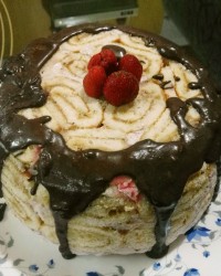 شارلوت بستنی