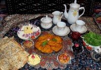 کوکو سیبزمینی همراه نون و پنیر
