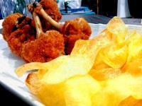 بال سوخاری و چیپس سیب زمینی خودم.پز