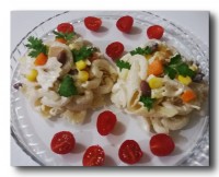 سالاد ماکارونی با مرغ زنجبیلی