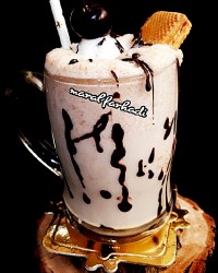 میلک شیک شکلاتی