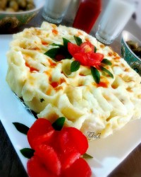 کیک پاستا با گوشت و پنیر