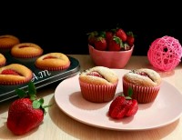 کاپ کیک توت فرنگی