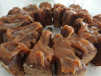 کیک خرمای چسبناک (Sticky Date Cake)