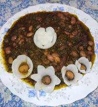 برنج و قورمه سبزی