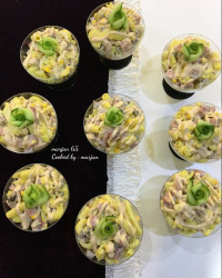 سالاد ماکارونی و سالاد کلم قالبی