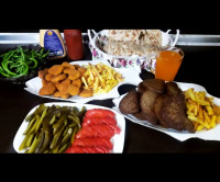 همبر و ناگت مرغ