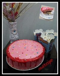 اینم کیک روزدختربرای دخترگلم