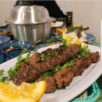 نهار دو نفره بدون تزیین وساده