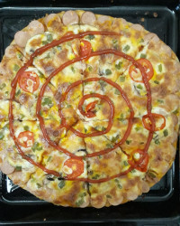 پیتزا سوسیس و قارچ