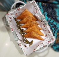 سمبوسه ی مرغ