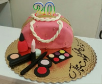 کیک لوازم آرایش