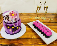 کیک تولد آجی جونم عالی و خوشمزه دستت طلا هنرمند