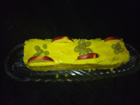 کیک یخچالی زعفرانی