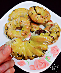 شیرینی مغزدار