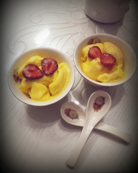 بستنی سنتی زعفرونی