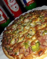 پیتزار مخلوط شام امشب من و مامانی