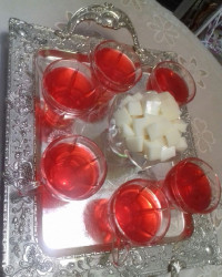 اینم هنر امشبم ژله چای و قند