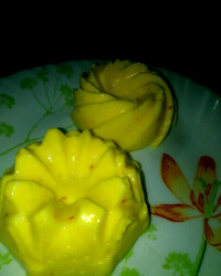 فرنی زعفرونی